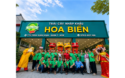 HOÀN THÀNH LẮP ĐẶT KỆ GỖ TẠI CỦA HÀNG HOA BIỂN Q7