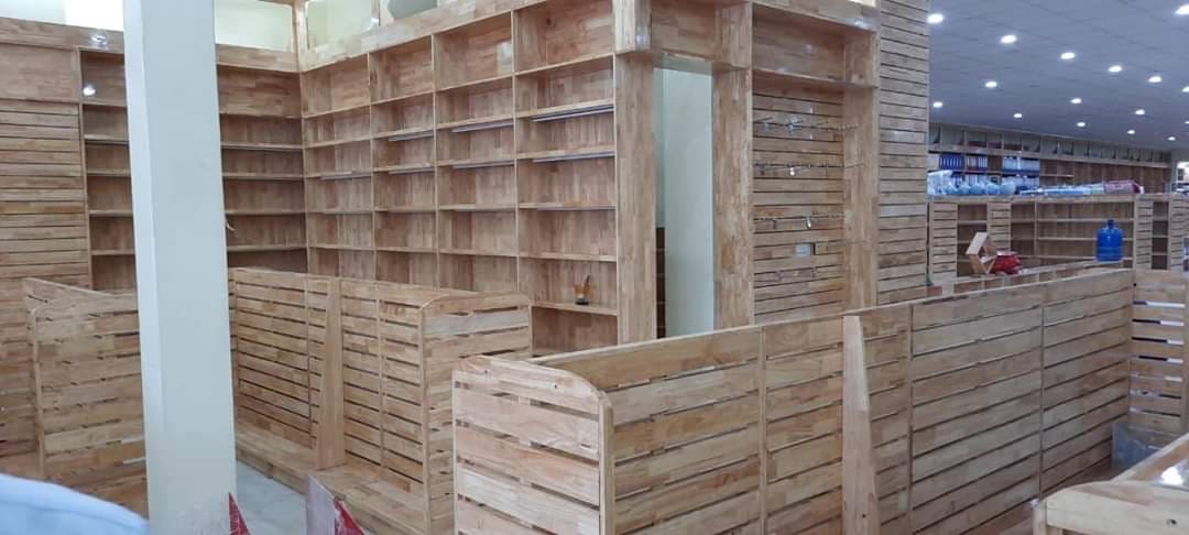 thi công kệ gỗ nhà sách cơ khí thành đạt
